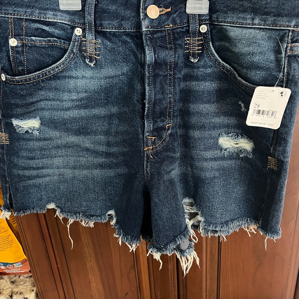 Jean shorts size 28